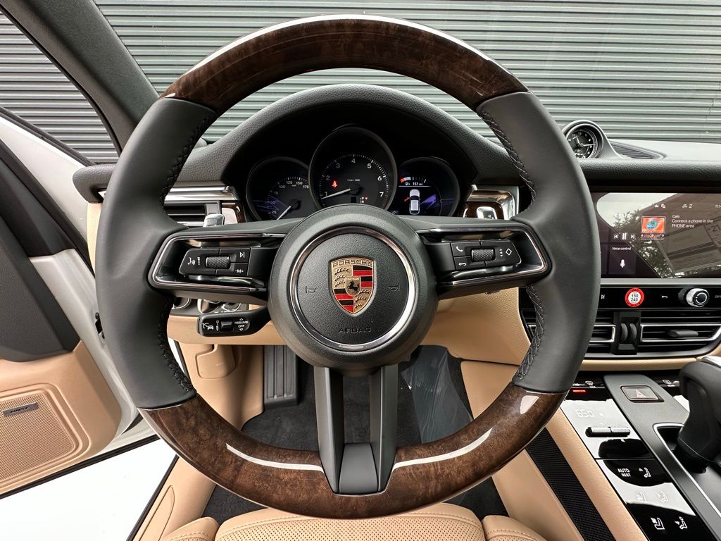 Thumbnail: 2026 Porsche Macan - 15