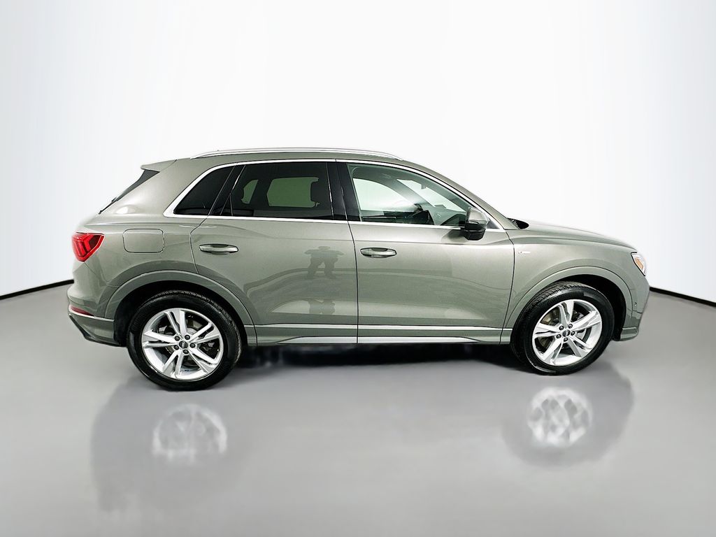 Thumbnail: 2020 Audi Q3 - 4