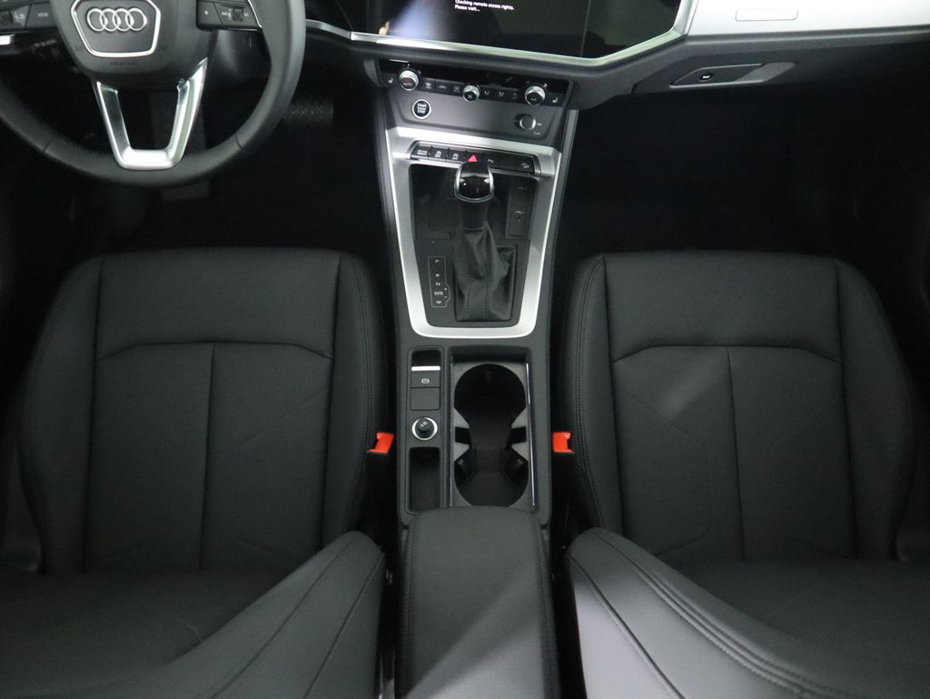 Thumbnail: 2025 Audi Q3 - 17
