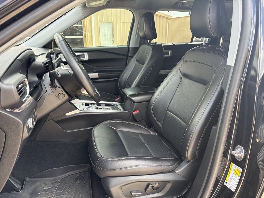 2022 Ford Explorer Limited - 11