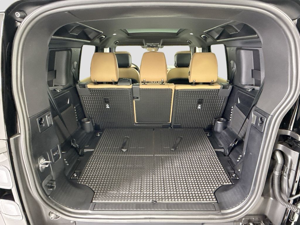 Thumbnail: 2026 Land Rover Defender - 28