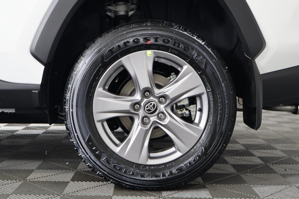 Thumbnail: 2025 Toyota RAV4 - 10