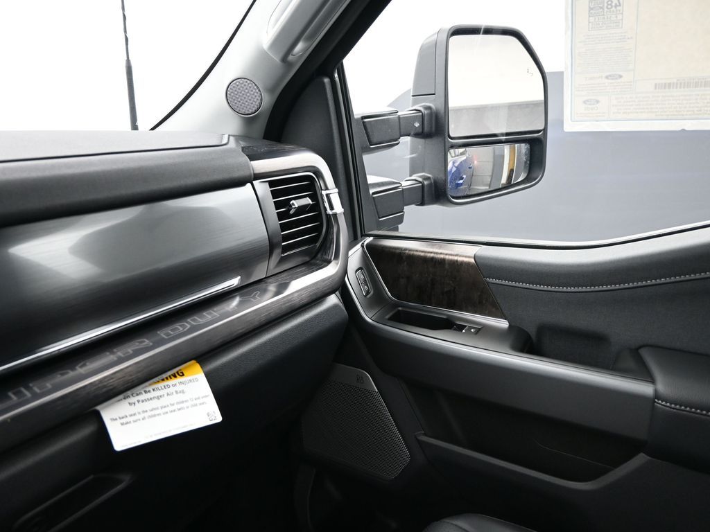 2026 Ford F-350 Lariat photo 18