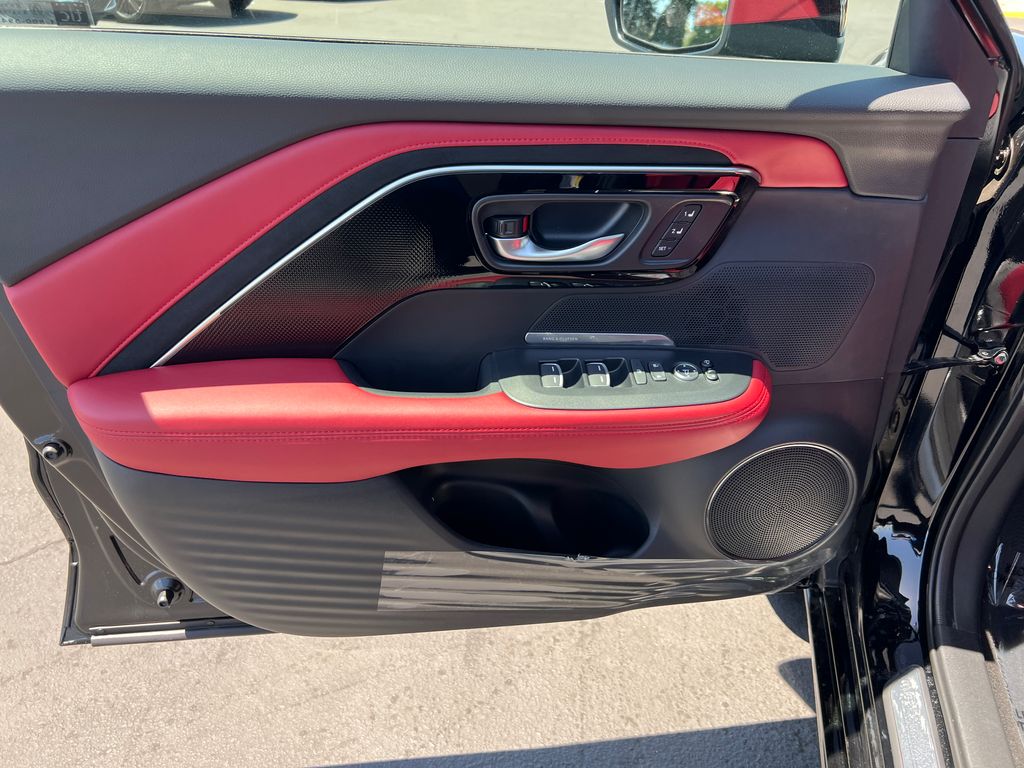 Thumbnail: 2025 Acura ADX - 11