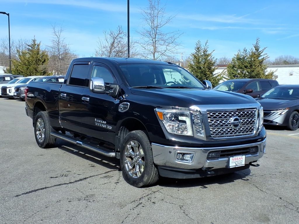2018 Nissan Titan XD SL Crew Cab 4WD