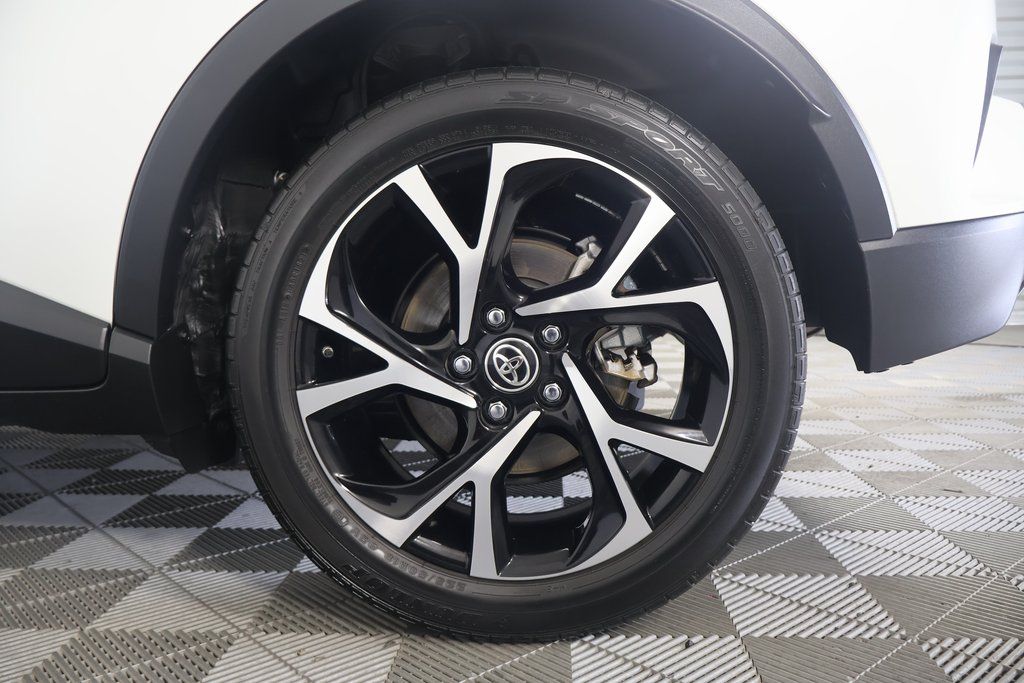 Thumbnail: 2021 Toyota C-HR - 14