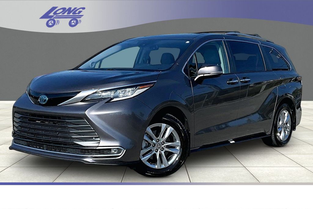 2022 Toyota Sienna 