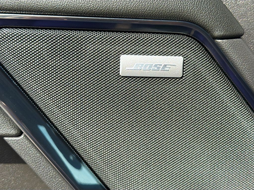 Used 2024 White GMC AT4 image 18