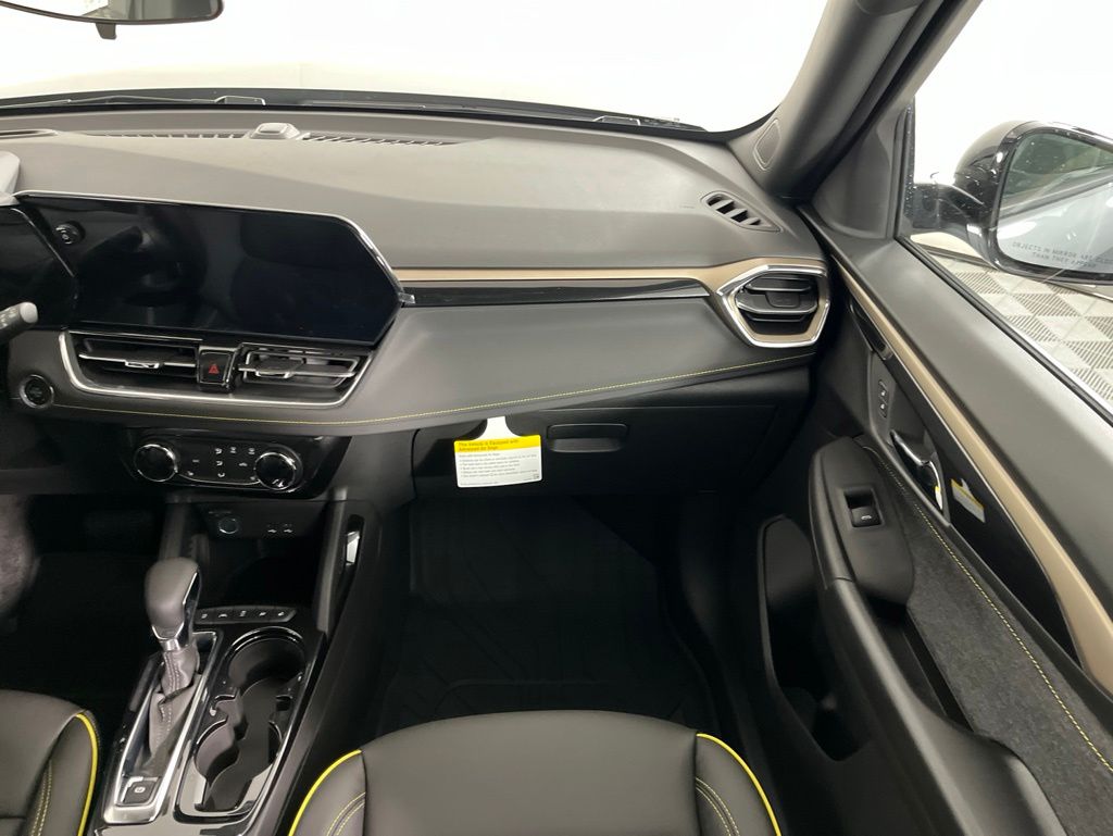 Thumbnail: 2026 Chevrolet TrailBlazer - 13