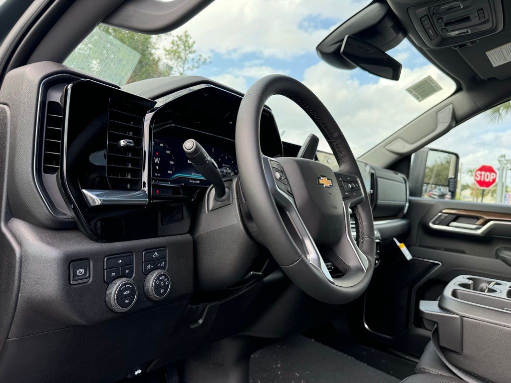 2025 Chevrolet Silverado 2500HD LT 25