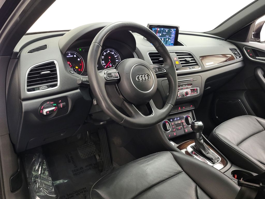 Thumbnail: 2016 Audi Q3 - 27