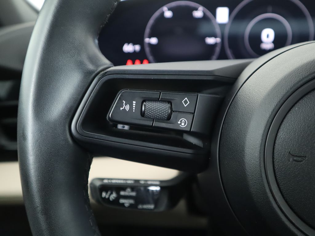 Thumbnail: 2021 Porsche Taycan - 11