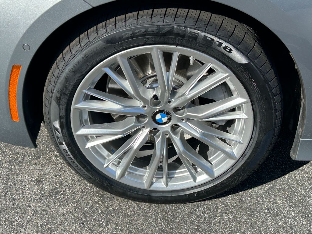 Thumbnail: 2023 BMW 3 Series - 9