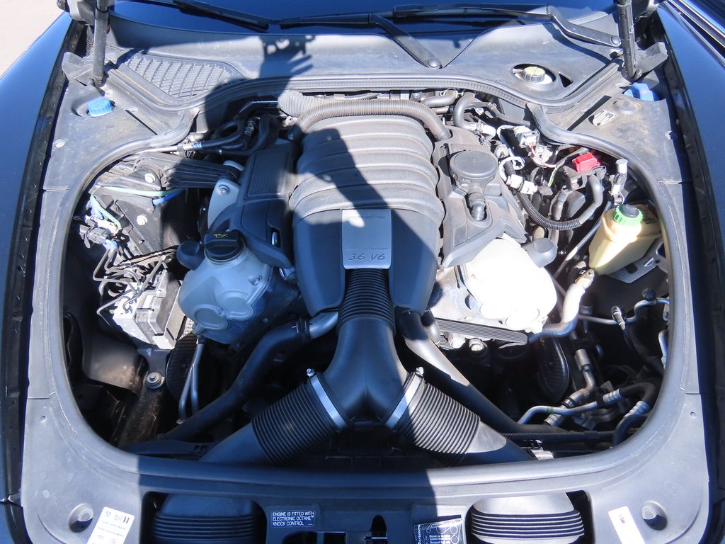 Thumbnail: 2016 Porsche Panamera - 13