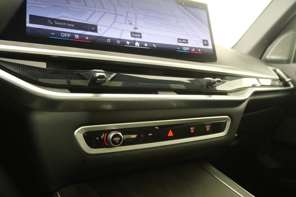 Thumbnail: 2025 BMW X5 - 25