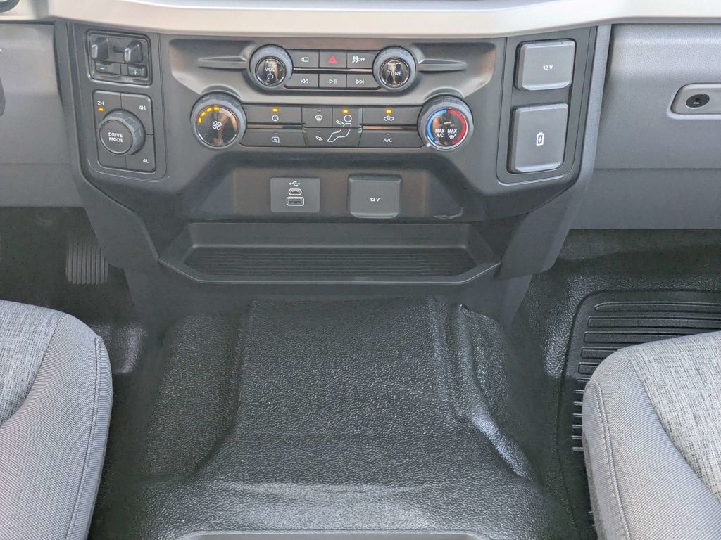 2027 Ford F-250 Super Duty XL