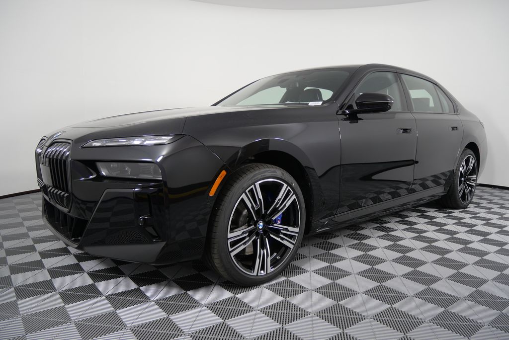 2025 BMW i7 xDrive60 10