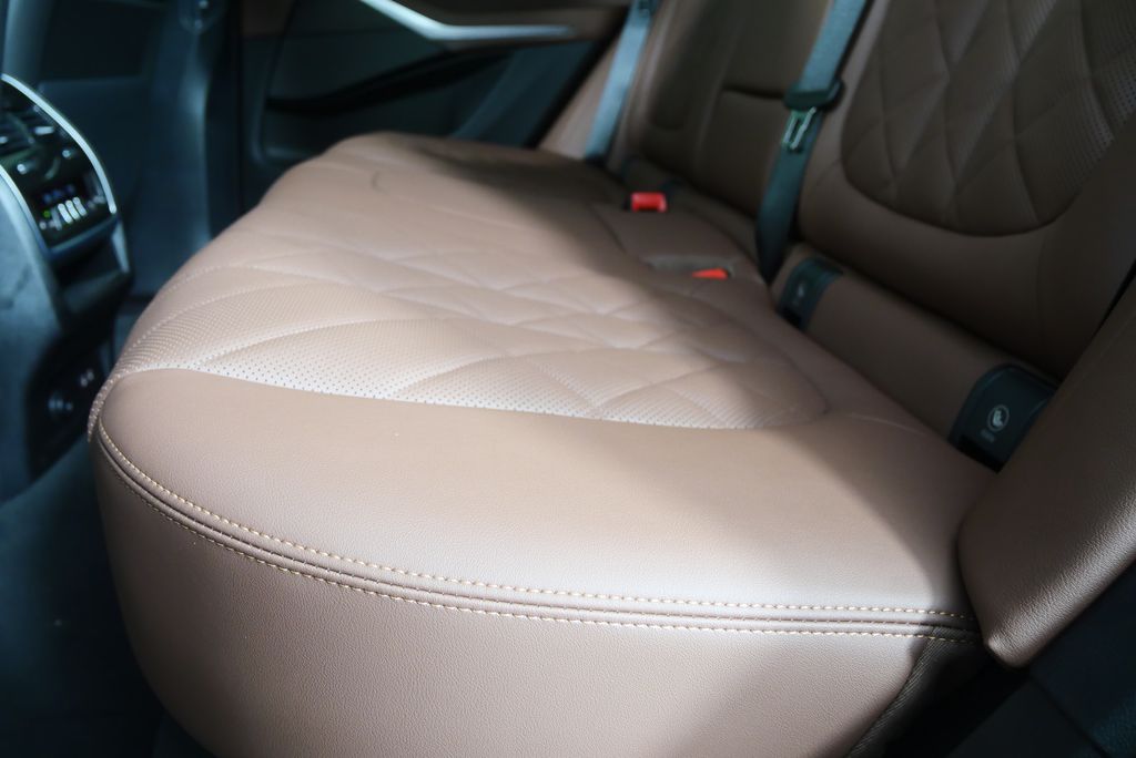 Thumbnail: 2026 BMW X5 - 15