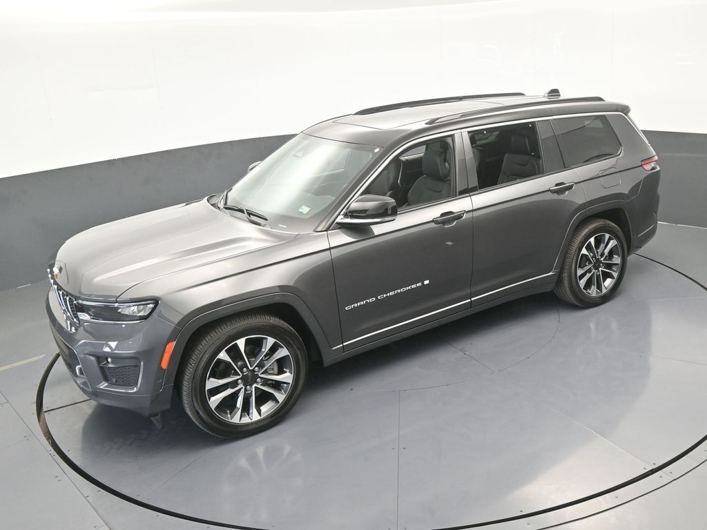 Used 2024 Baltic Gray Metallic Clearcoat Jeep Overland image 52