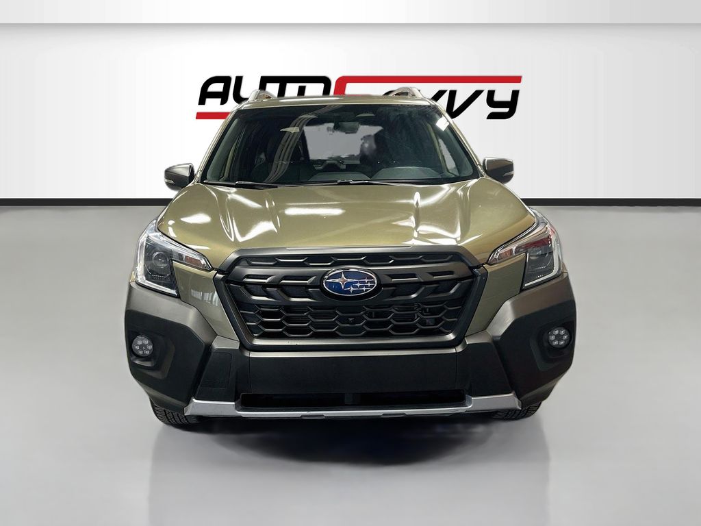Used 2025 Autumn Green Metallic Subaru Wilderness image 2