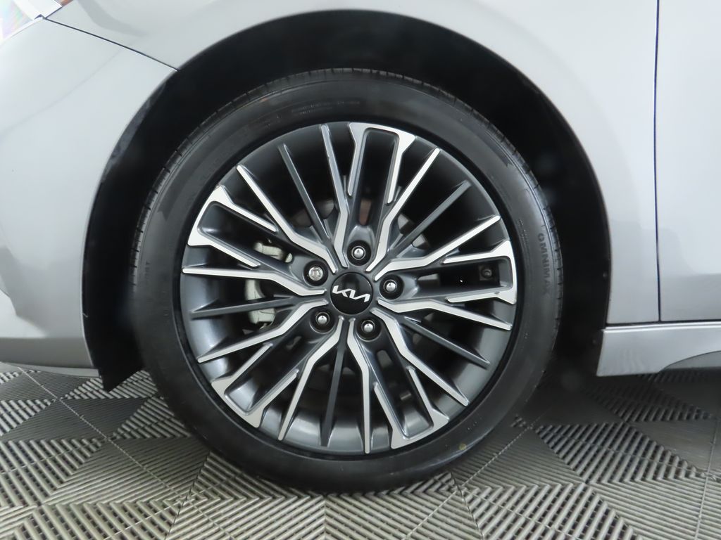 Thumbnail: 2024 Kia Forte - 31