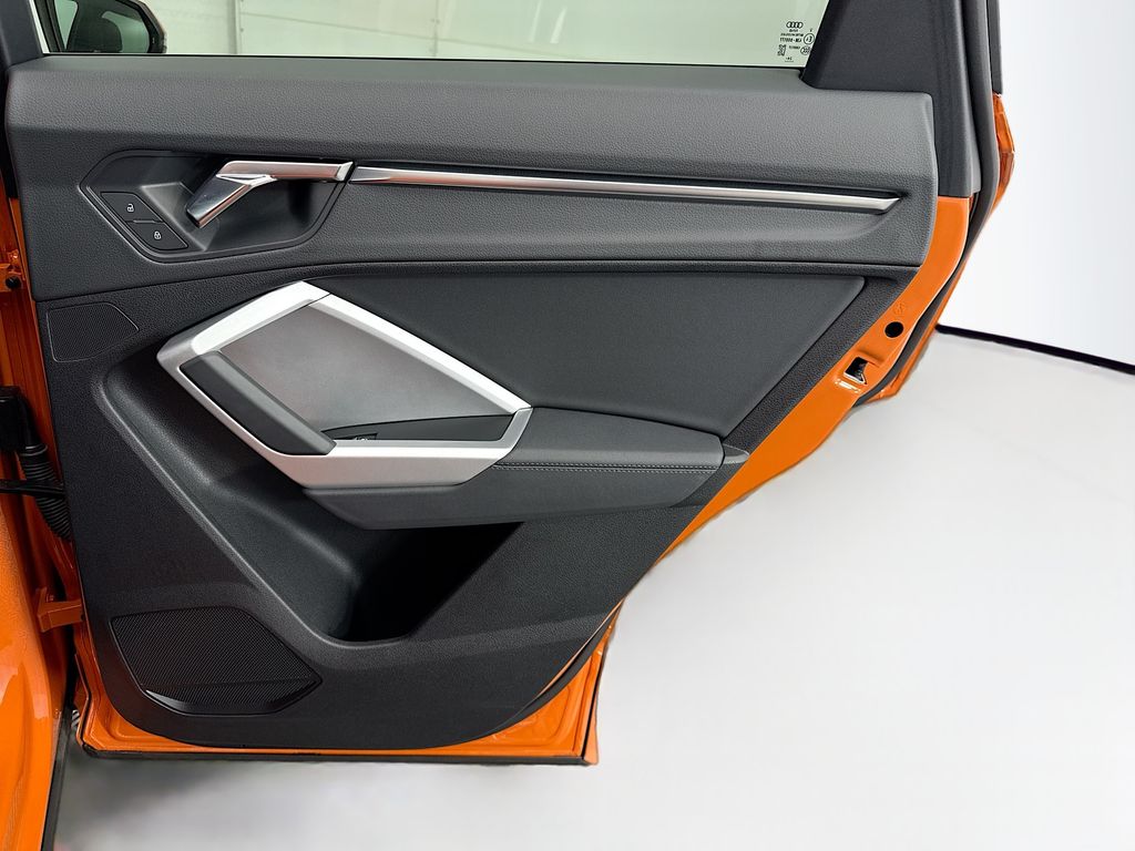 Thumbnail: 2025 Audi Q3 - 25