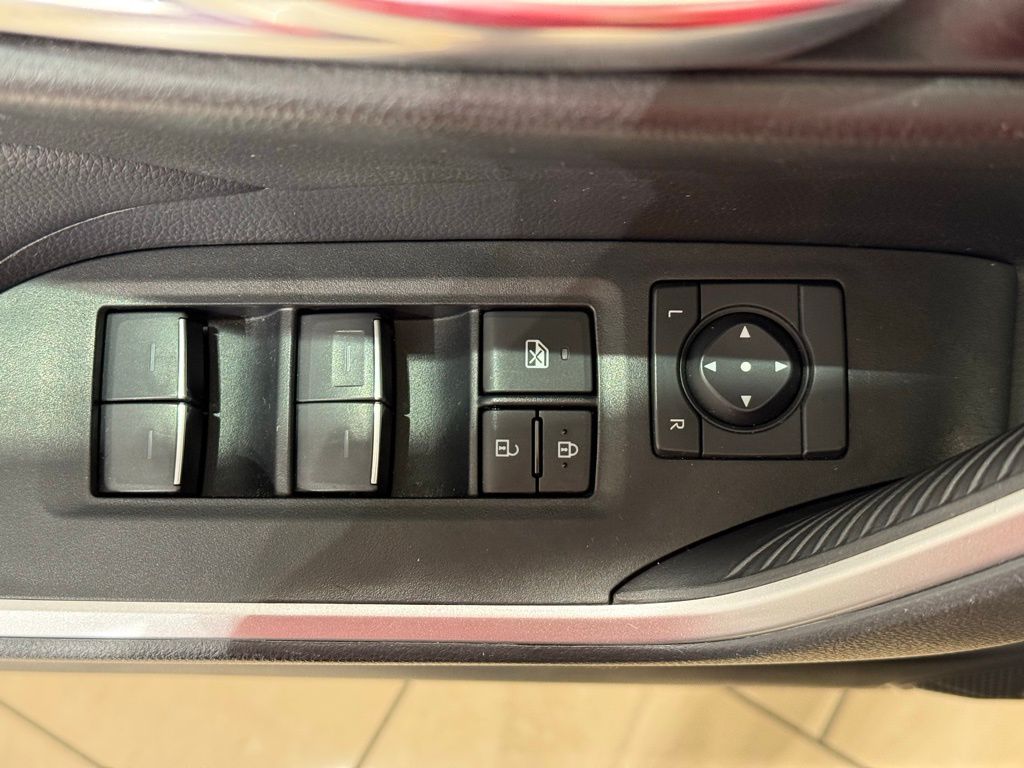 2024 Toyota RAV4 XLE 16