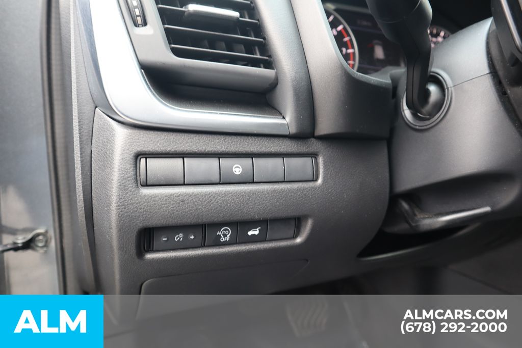Used 2025 Gray Nissan SV image 15