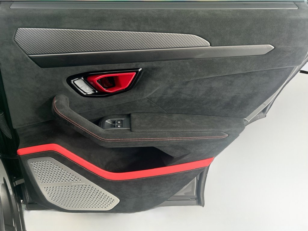 Thumbnail: 2024 Lamborghini Urus - 26