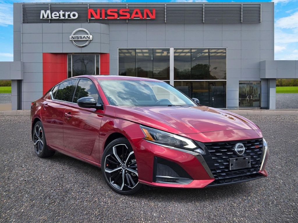 2023 Nissan Altima 2.5 SR