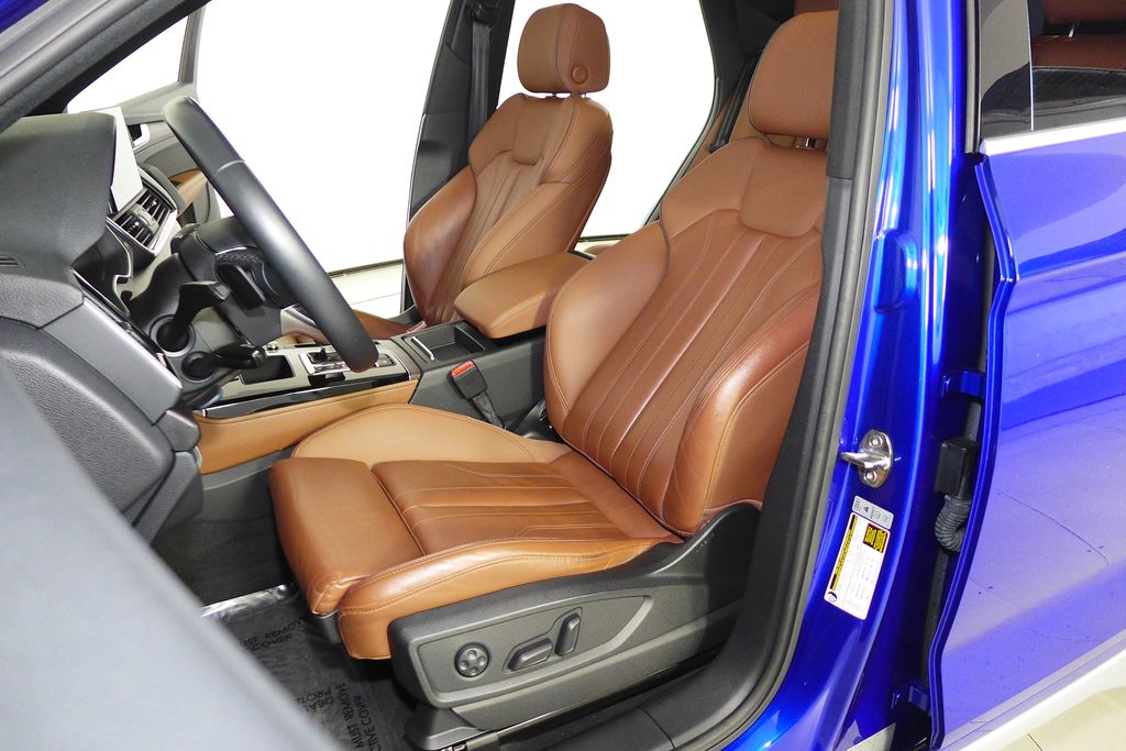 Thumbnail: 2022 Audi Q5 - 21