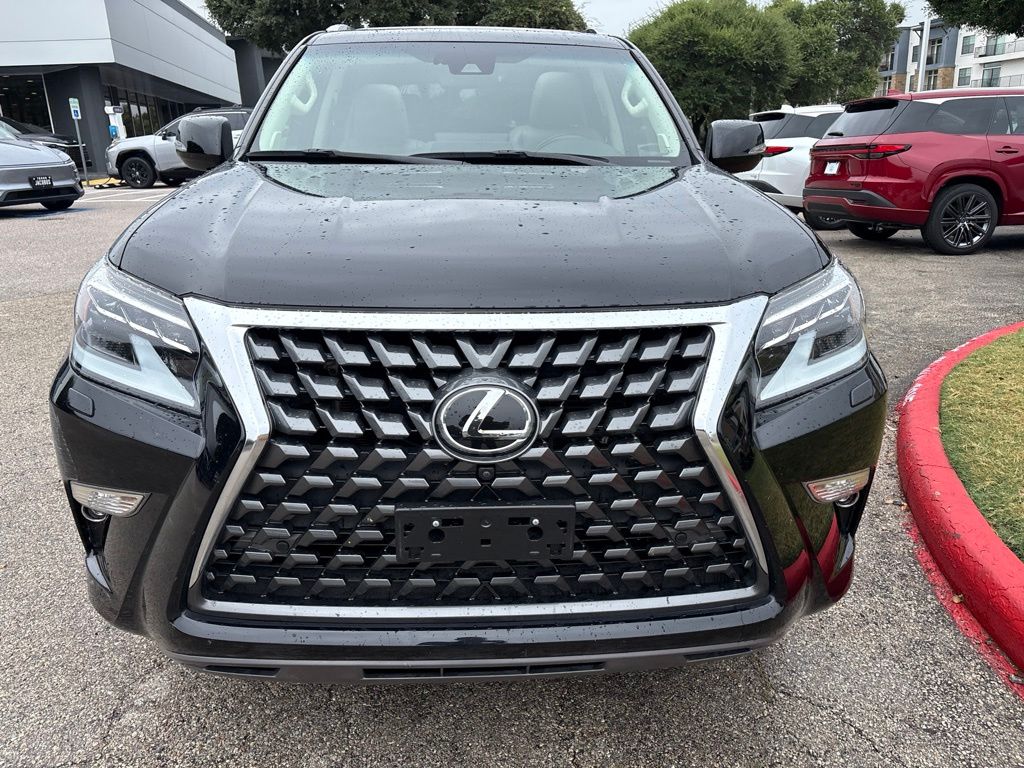 Thumbnail: 2022 Lexus GX - 8