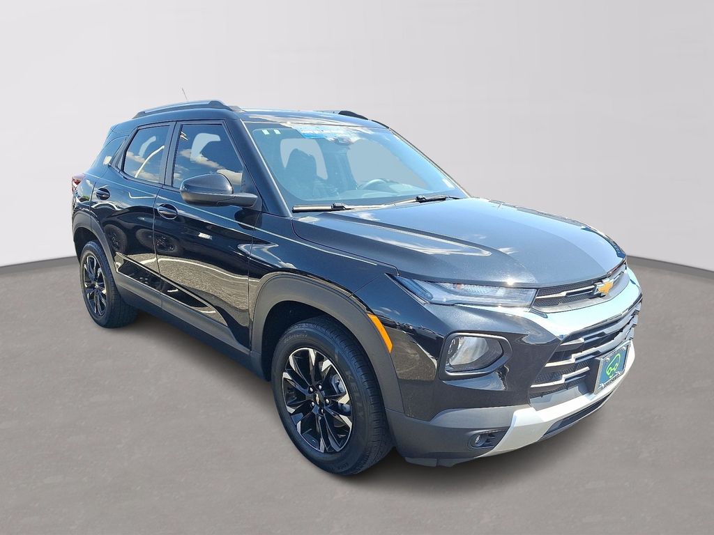 Thumbnail: 2023 Chevrolet TrailBlazer - 3