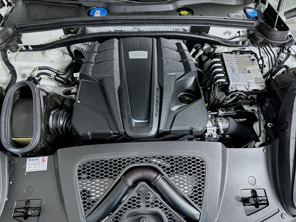 Thumbnail: 2020 Porsche Macan - 31