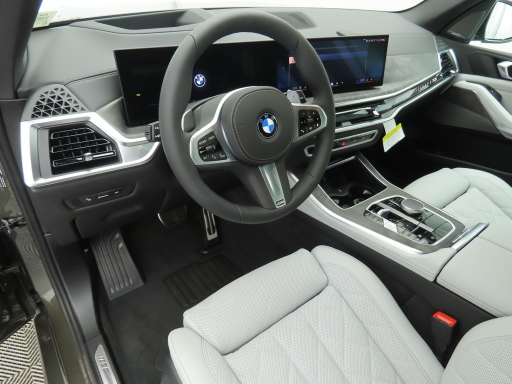Thumbnail: 2026 BMW X5 - 9