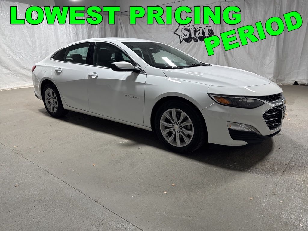 Summit White 2023 Chevrolet Malibu Sedan Front-Wheel Drive Continuously Variable Transmission