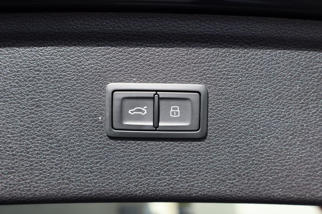 used 2025 Audi Q5 car, priced at $40,750
