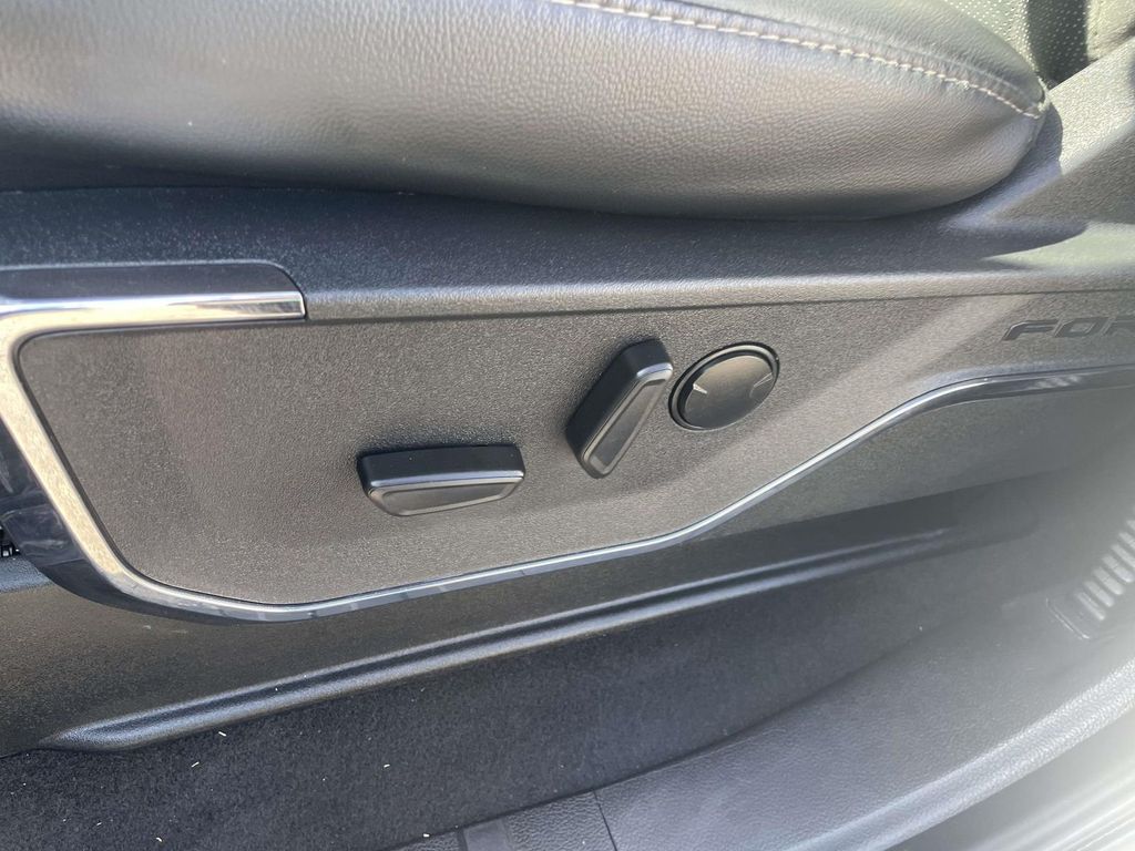 Used 2024 Ford F-150 Lariat 4D SuperCrew