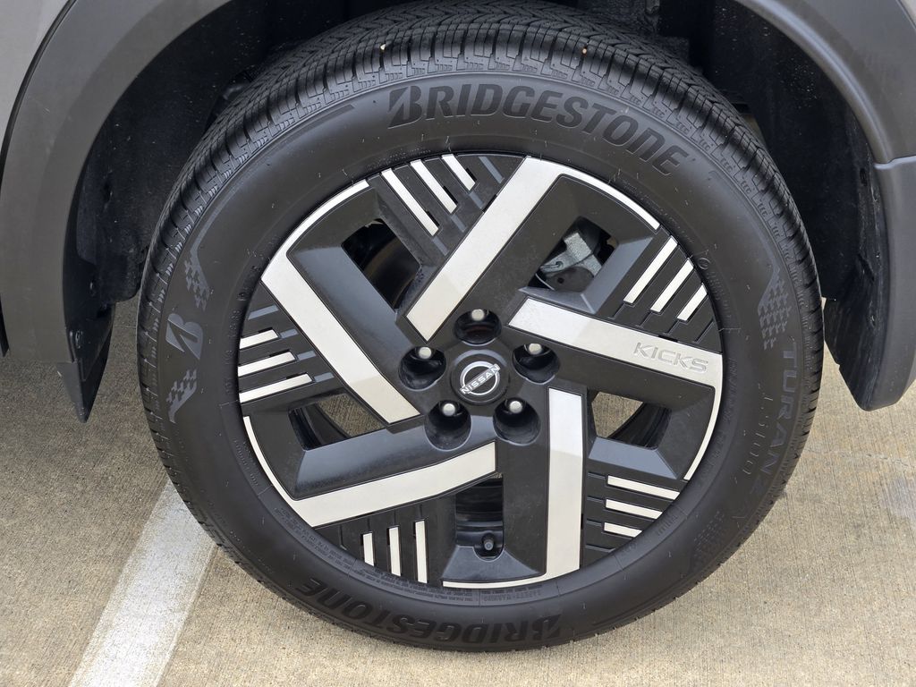 2026 Nissan Kicks SV - 7