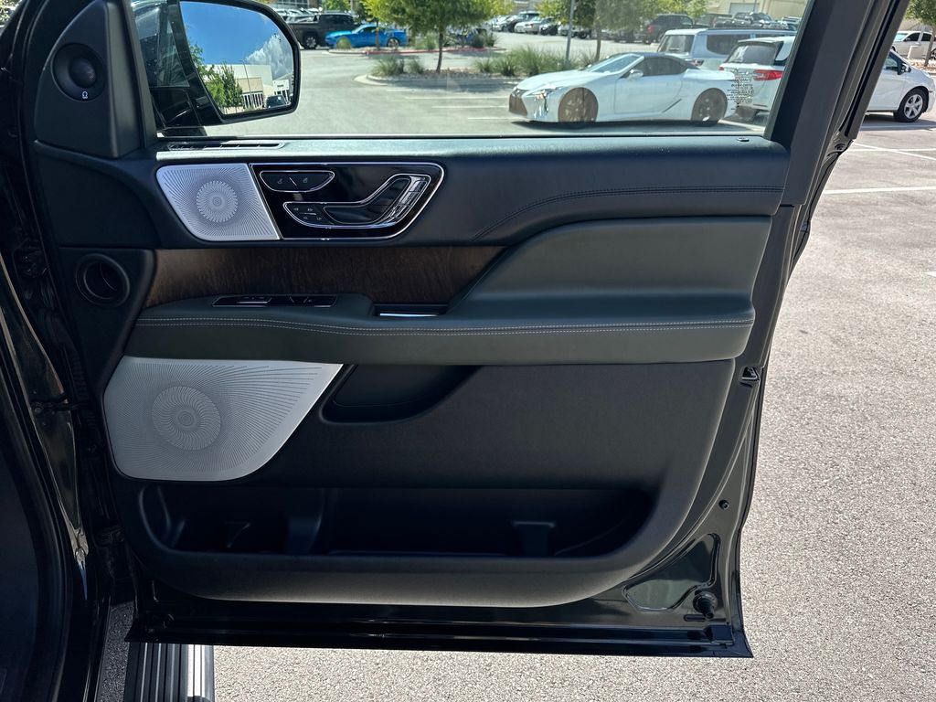 Used Car 2022 Lincoln Navigator L  Black Label For Sale Under $60,000 In Austin, Texas