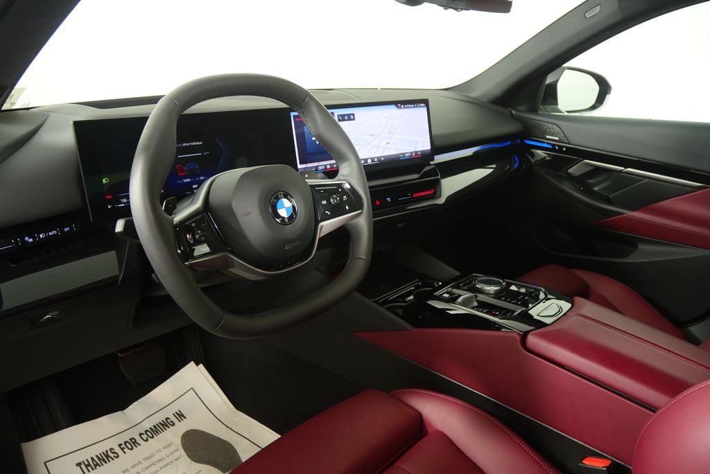 Thumbnail: 2025 BMW 5 Series - 12