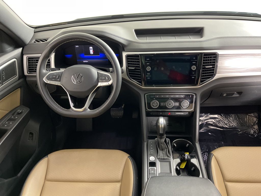 Thumbnail: 2022 Volkswagen Atlas - 14