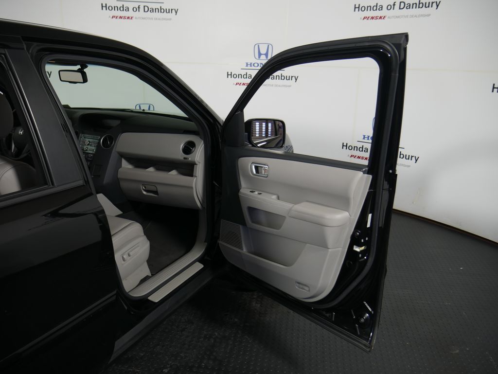Thumbnail: 2011 Honda Pilot - 7