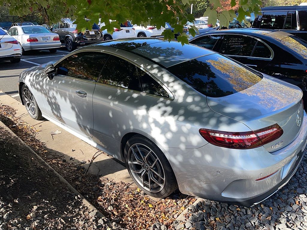 Thumbnail: 2022 Mercedes-Benz E-Class - 3