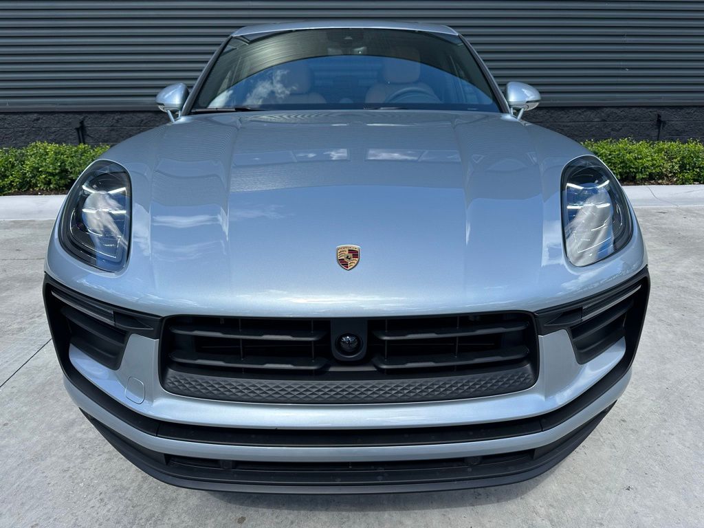 2025 Porsche Macan  7