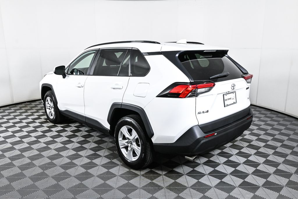 2020 Toyota RAV4 XLE 4