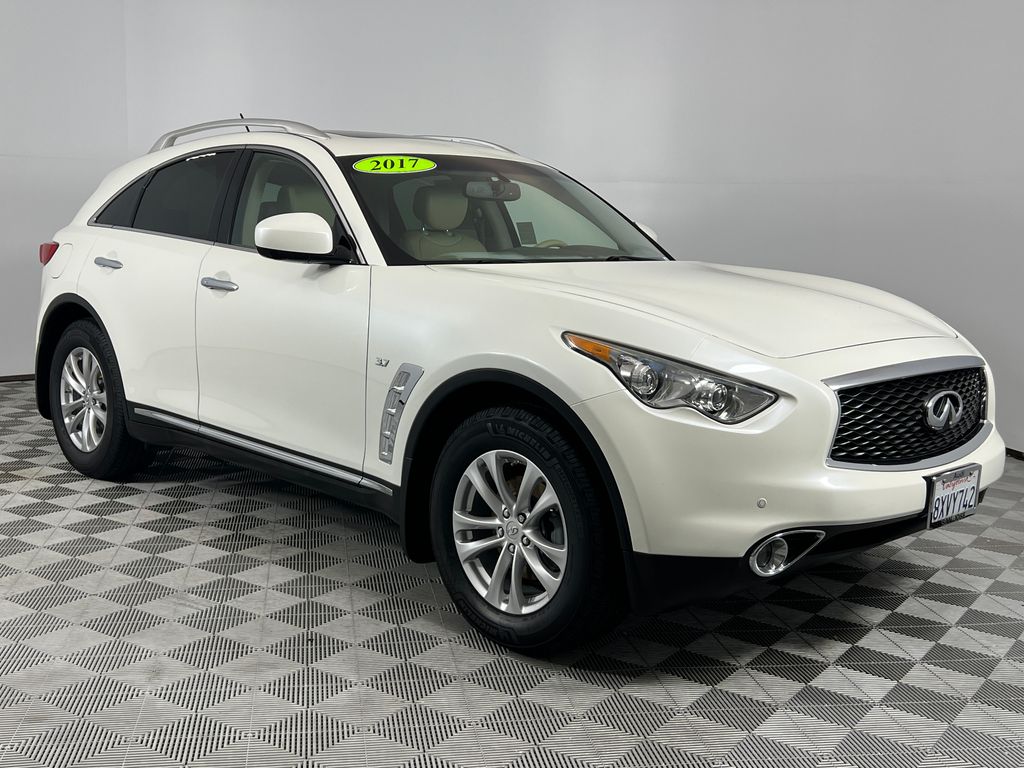 Thumbnail: 2017 INFINITI QX70 - 7
