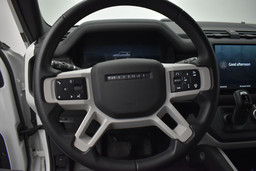 Thumbnail: 2025 Land Rover Defender - 18