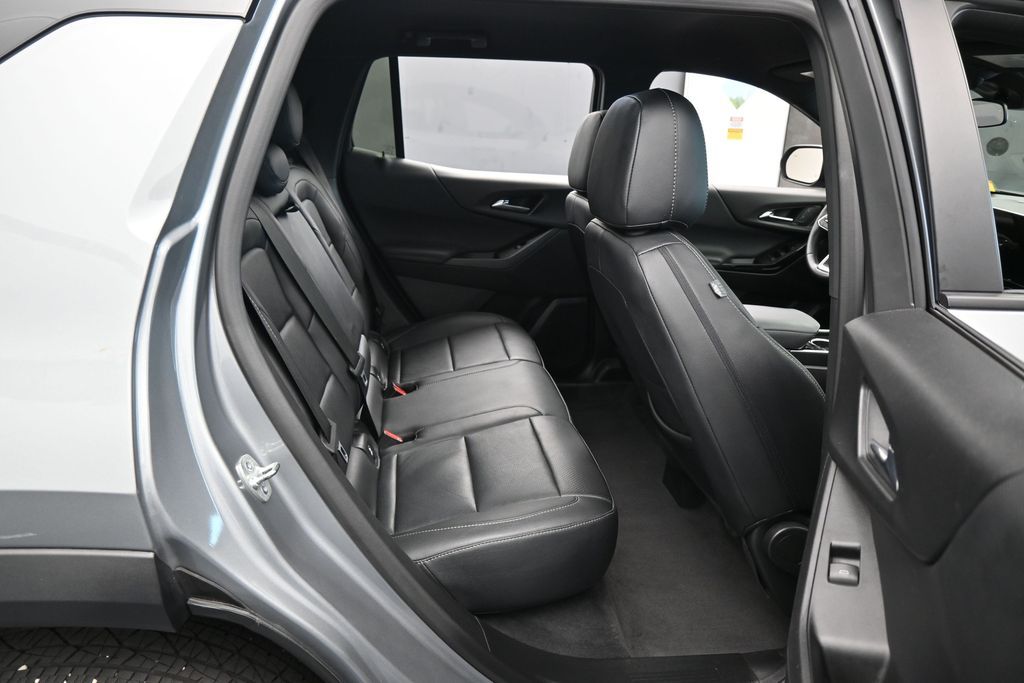 Used 2025 Sterling Gray Metallic Chevrolet LT image 31