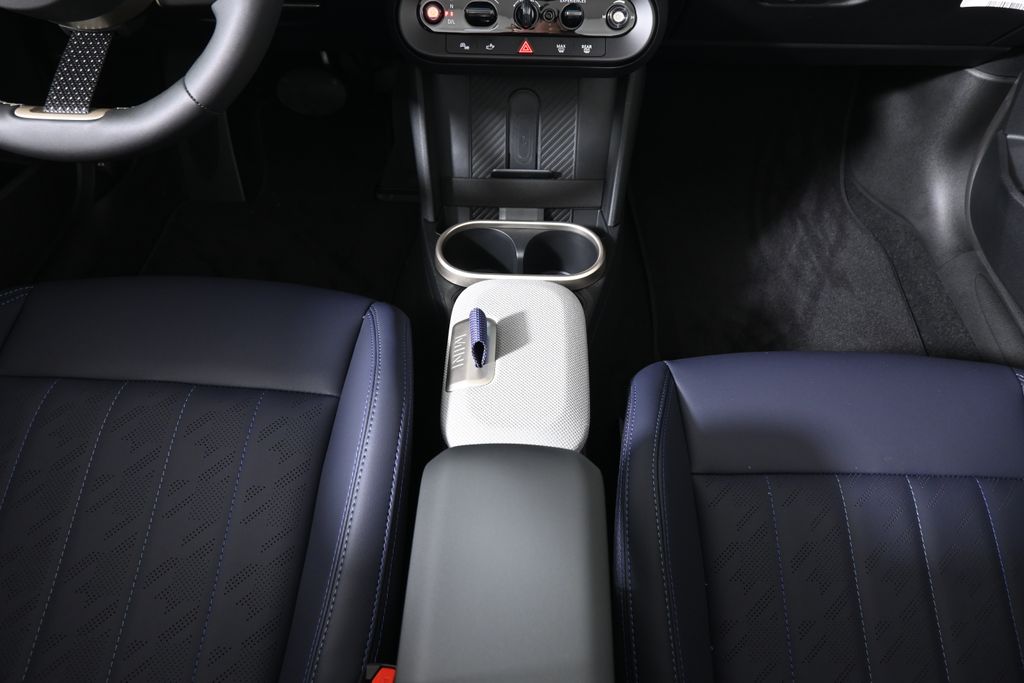 Thumbnail: 2026 MINI Cooper - 25